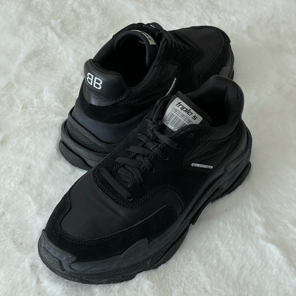 *SOLD* Balenciaga Triple S V2 Noir